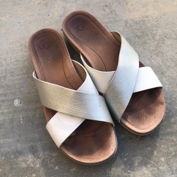 ugg women's kari metallic flat sandal